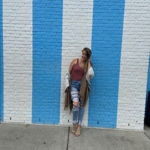 Meet your Posher, Hali